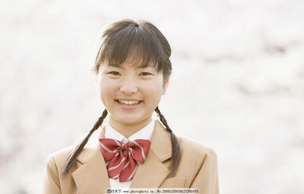 小孩活泼可爱图片搜索
