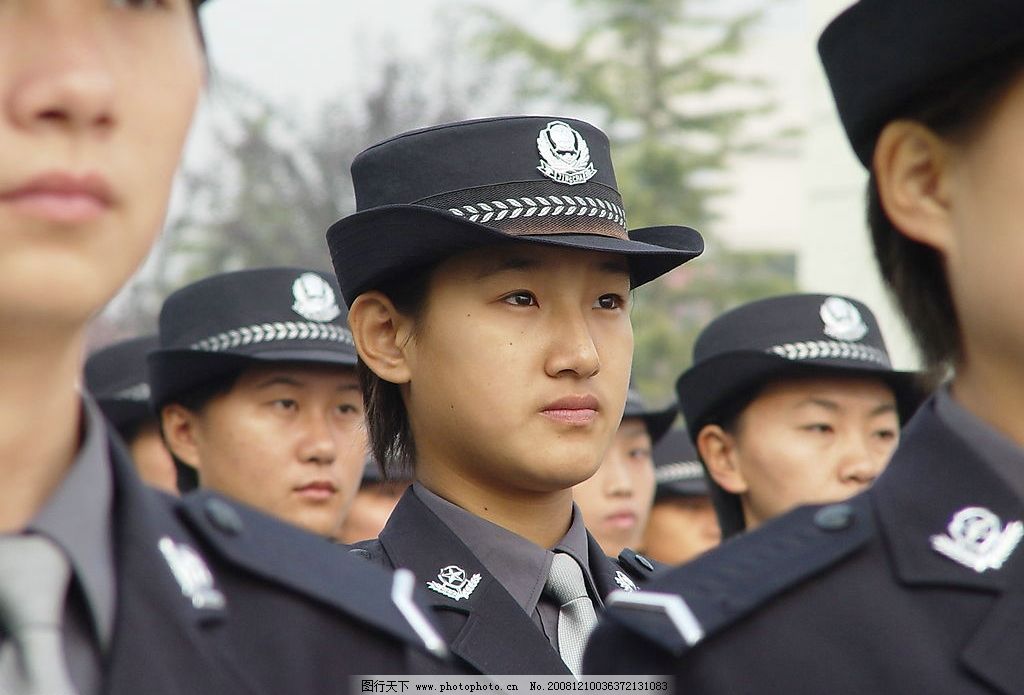 中国人民公安大学女警04大练兵